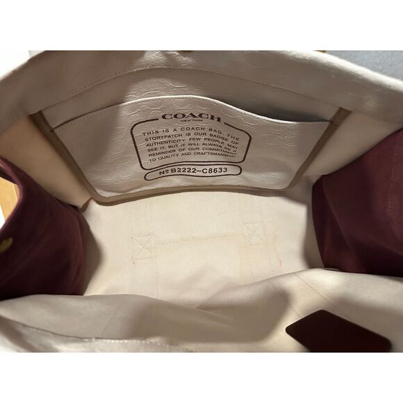 Coach Spin Tote 42 In Signature Jacquard, Natural Multi EUC - Picture 7 of 9